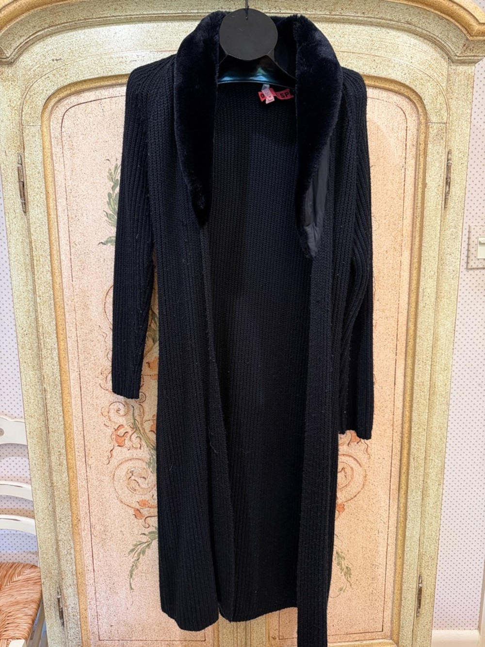 easel Black Knit Open-Front Duster with Plush Faux Fur Collar